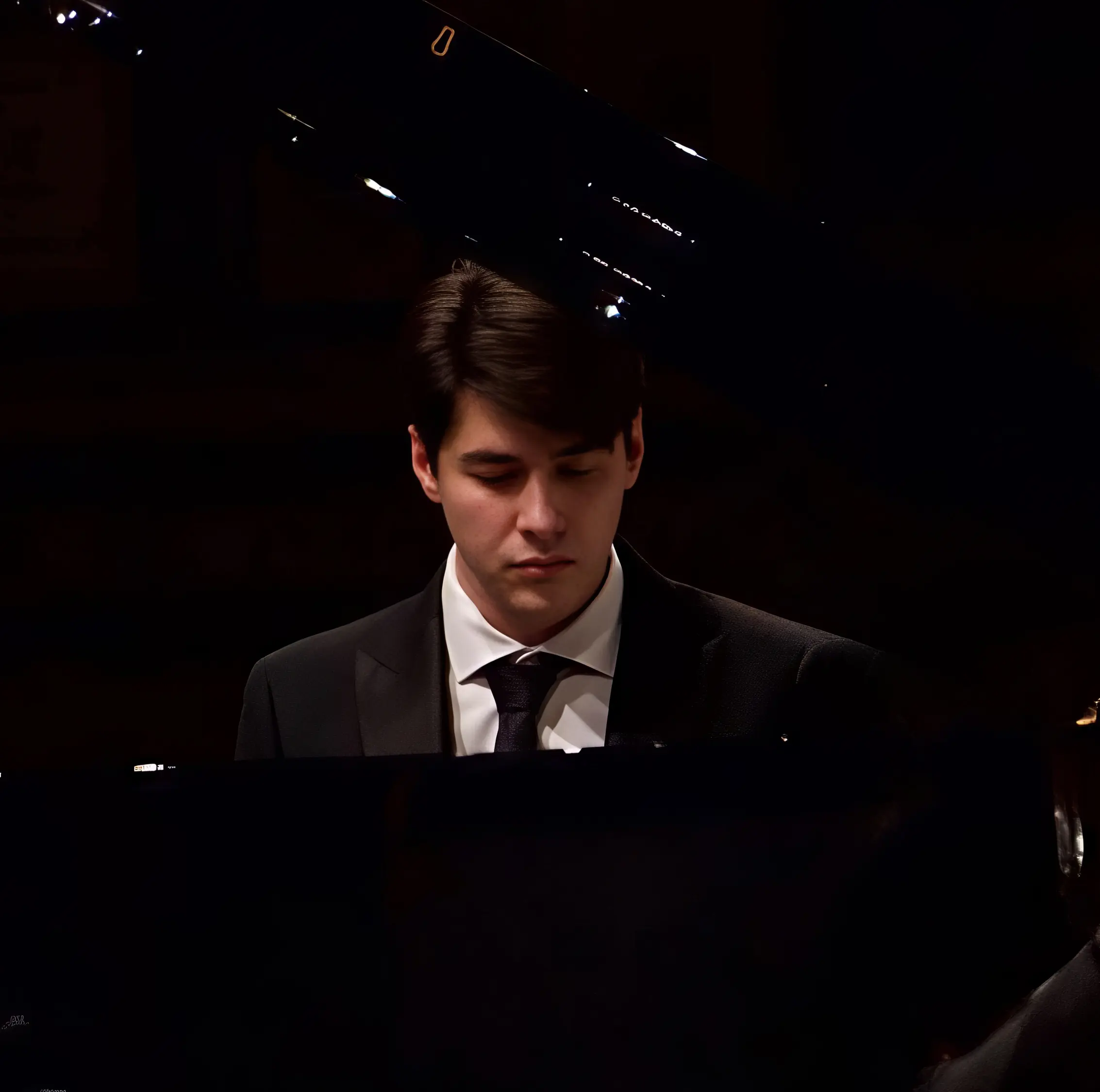 Maksym Artemenko - Piano Teacher at WKMT London