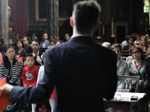 The professional piano teacher: The balance between performance and education