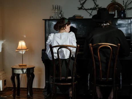 The Riddle of Piano Disinfection