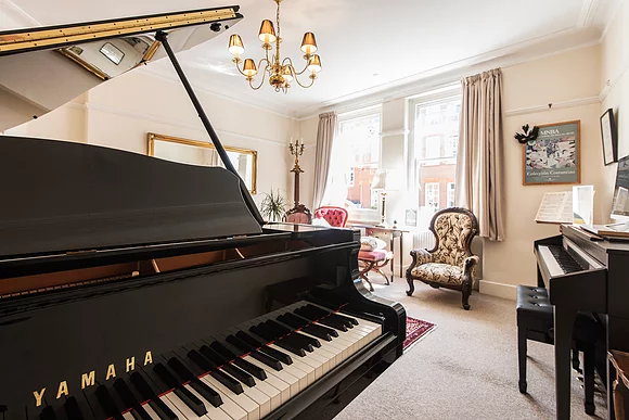 Introductory Pack £79 p/hr West Kensington - Bermondsey Studios