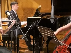 Piano: attacking notes fully in the present