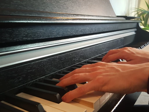 THREE APPROACHES TO PIANO SCALES PRACTICE