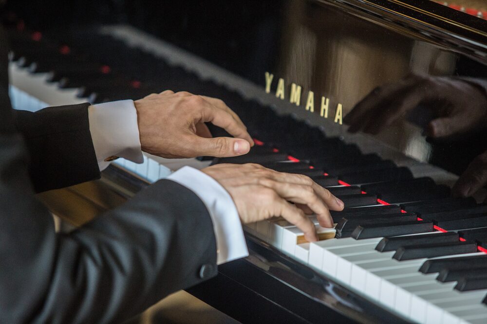 Learn the piano technique with WKMT 
