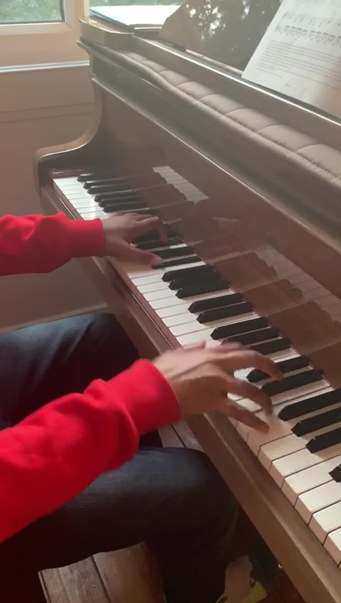 Piano tuition in London at WKMT