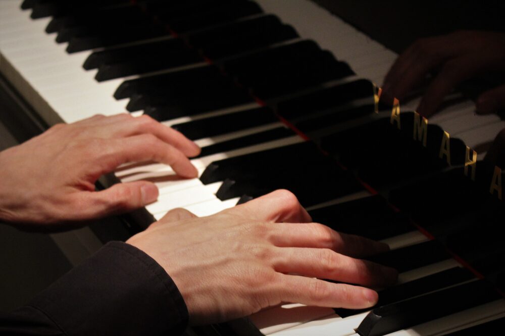 piano fingering