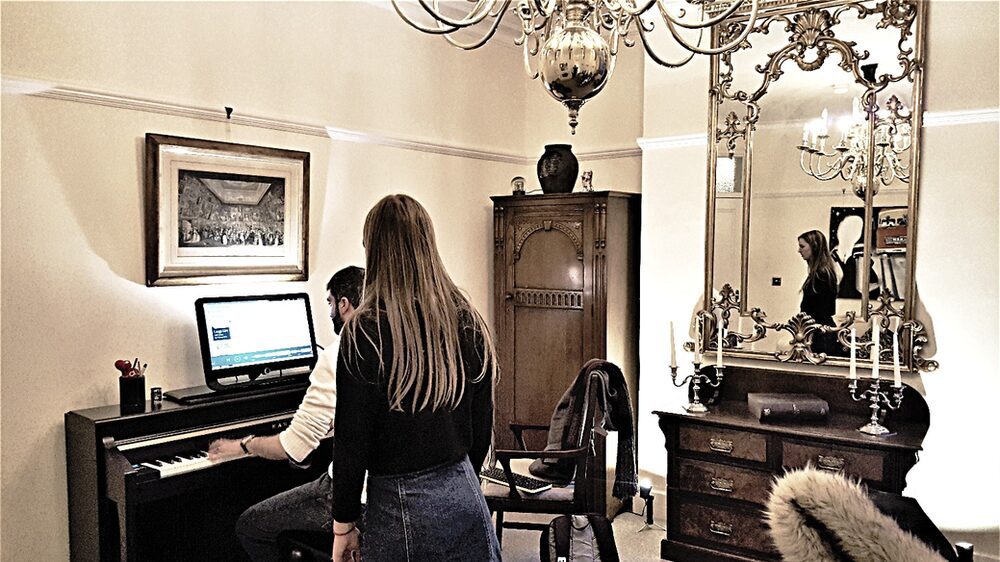 singing lessons London by WKMT