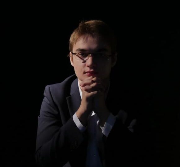 piano teacher london nikita